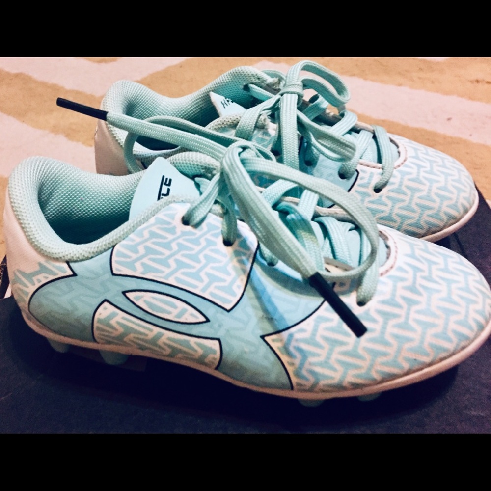 Under Armour soccer cleats size 8